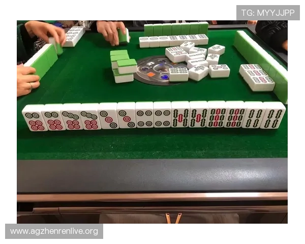 下载真人麻将血战到底,学习专业玩家的策略技巧实现快速赢取更多积分